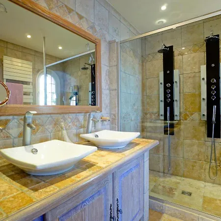 Villa Saint-Raphaël-Anthéor, 3 bedrooms, 6 persons - FR-1-643-40