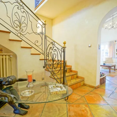 Villa Villa Saint-Raphael-Antheor, 3 Bedrooms, 6 Persons - Fr-1-643-40